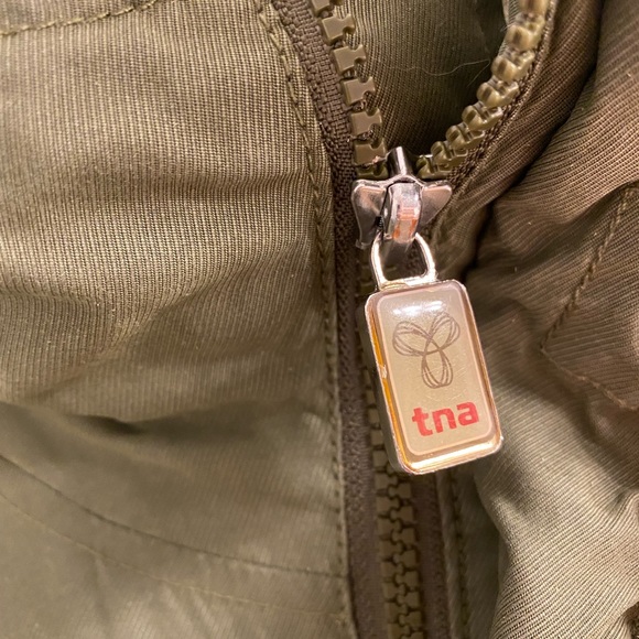 Aritzia TNA - Honey Ryder Parka - Olive Green - Size Medium - Picture 8 of 8